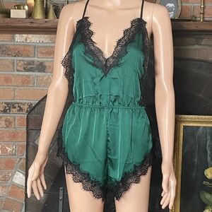 Elegant Green Lace Trim Romper